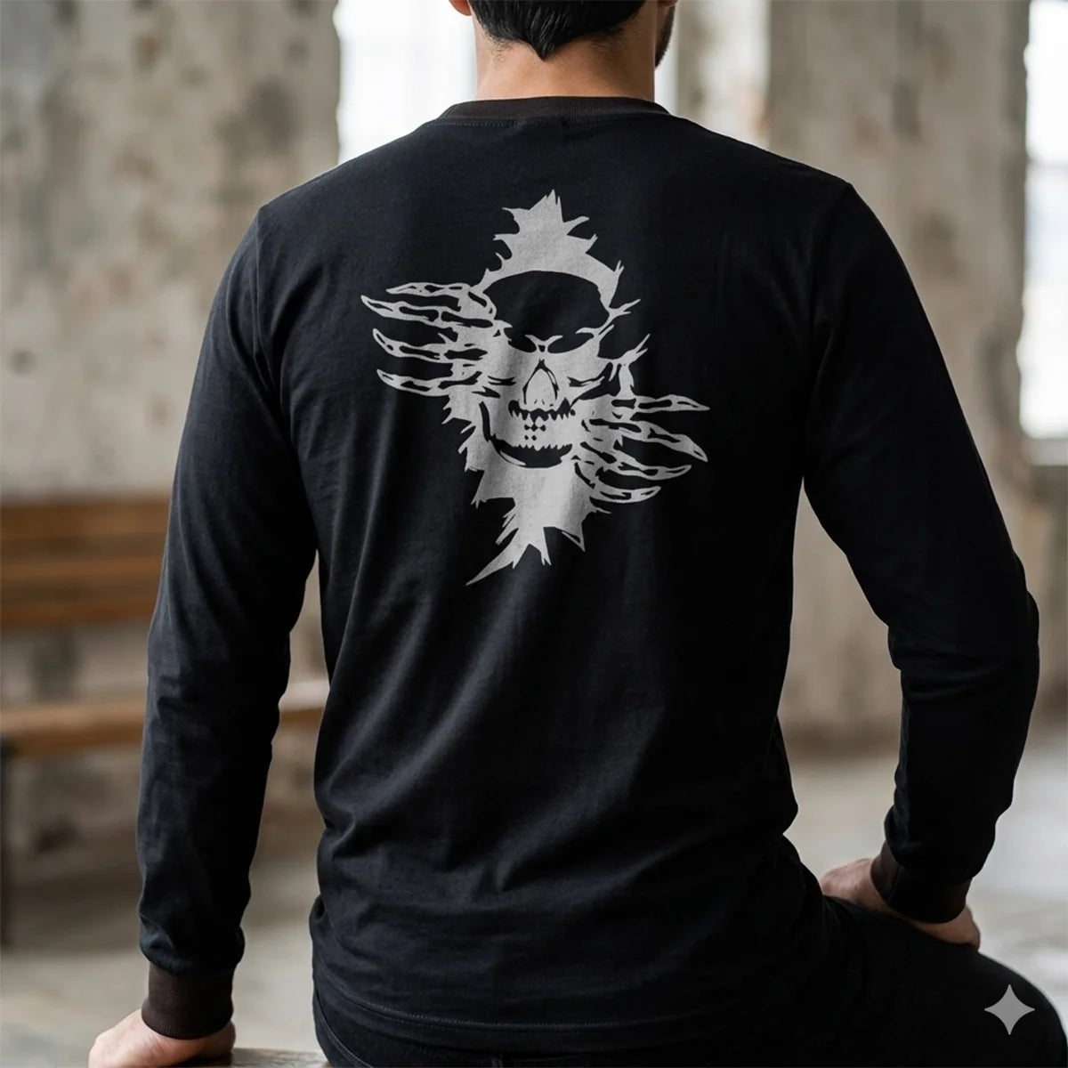 Men's Long Sleeve T-Shirt with Skull Graphic Print